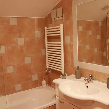 Fantastic With Pool Access דירה *