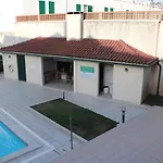 Fantastic With Pool Access アパート