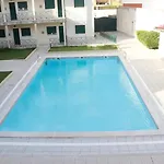 Fantastic With Pool Access アパート *