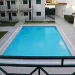 アパート Fantastic With Pool Access