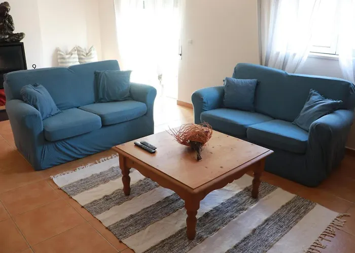 Fantastic With Pool Access