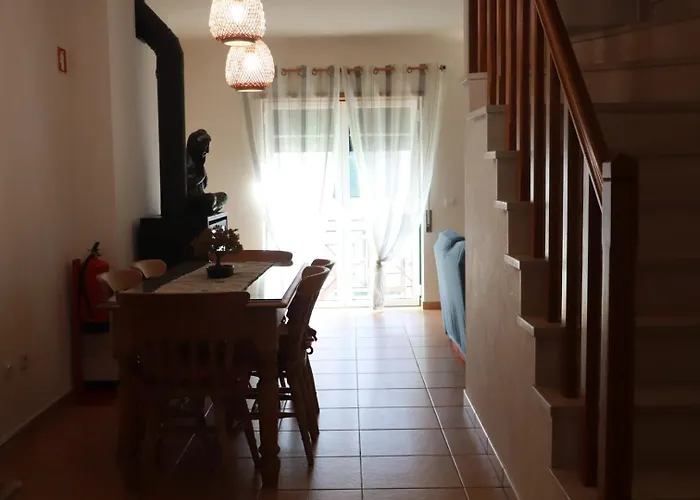 Fantastic With Pool Access *